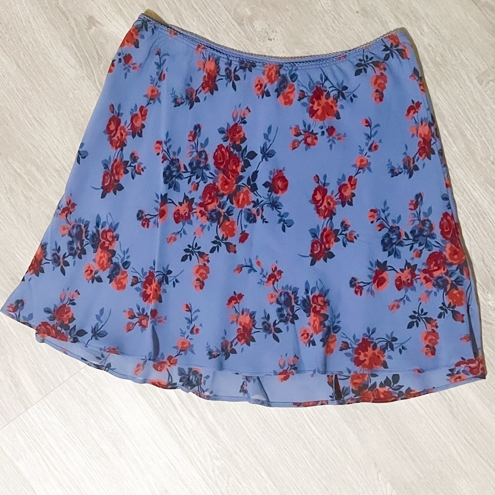 Reformation Floral Mini Skirt Red Print Size S NWT - Picture 2 of 5